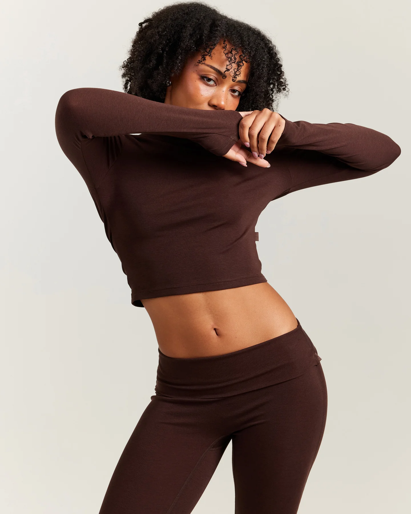 EE Lounge Long Sleeve - Espresso - Image 4