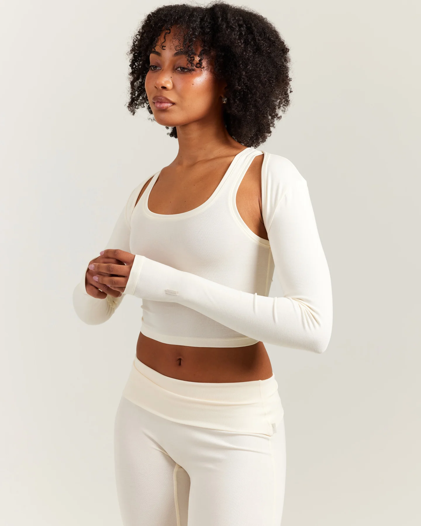 EE Lounge Shrug - Vanilla - Image 3