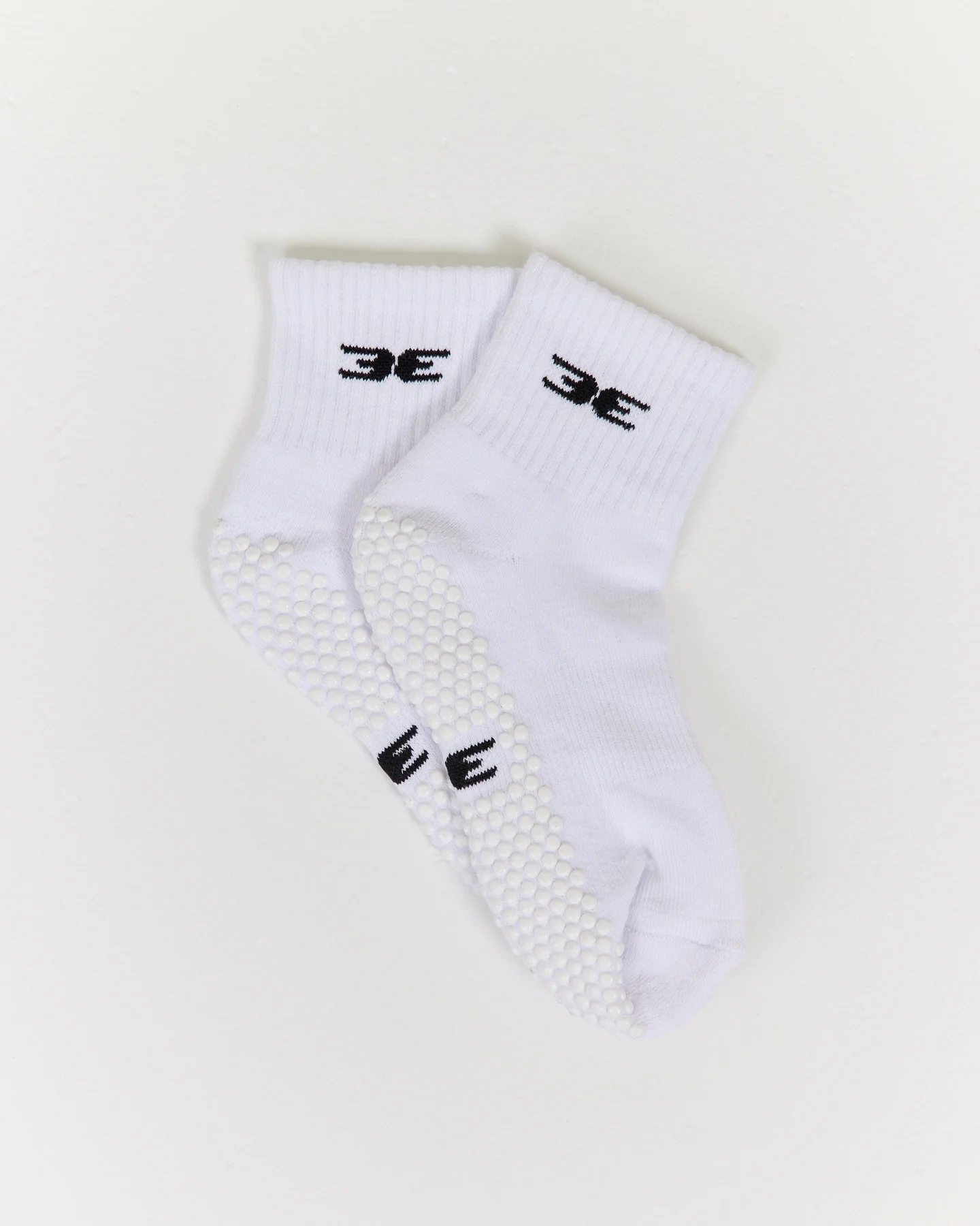 EE Mid Crew Pilates Grip Socks - White/White - Image 2