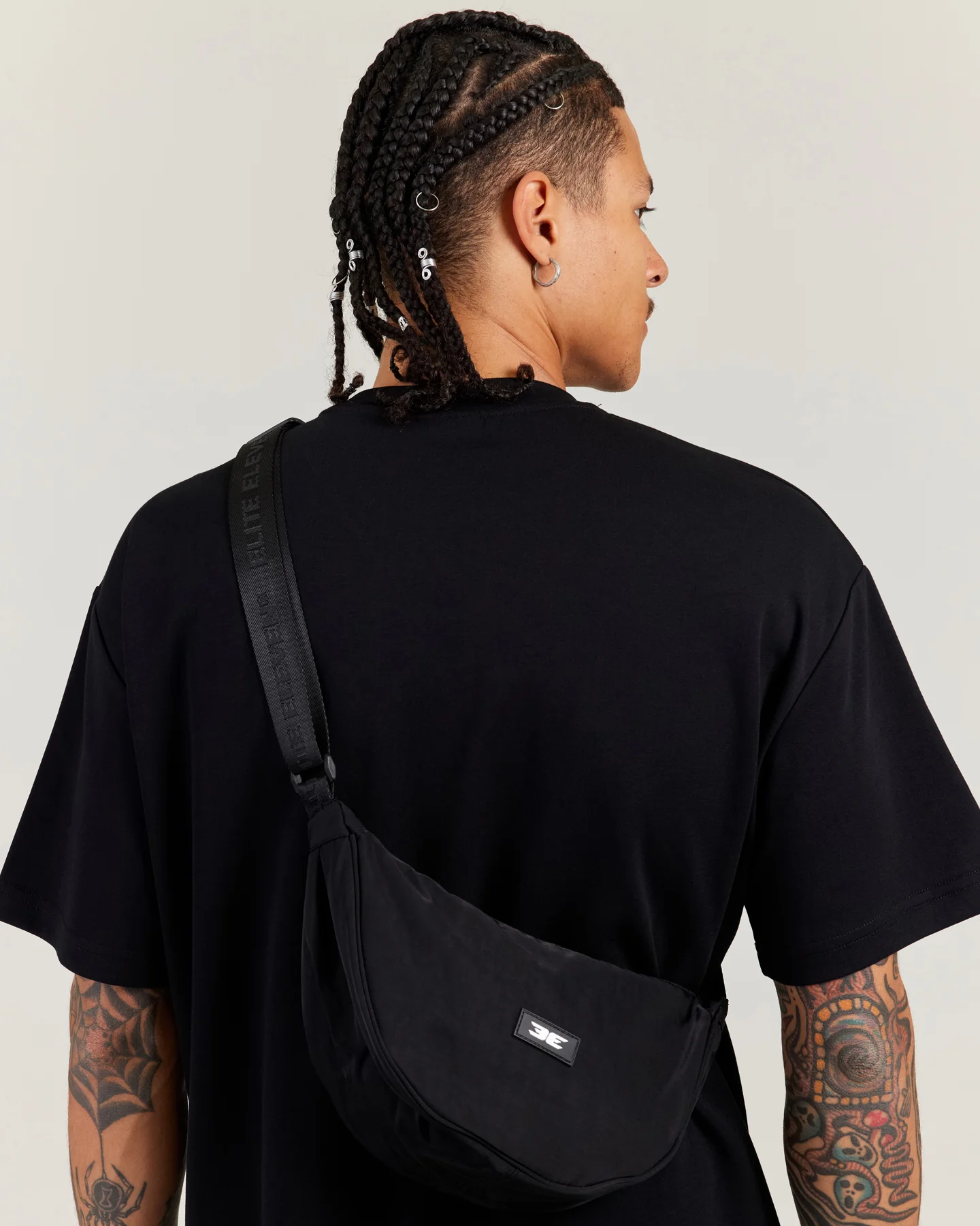EE Sling Bag - Black - Image 4