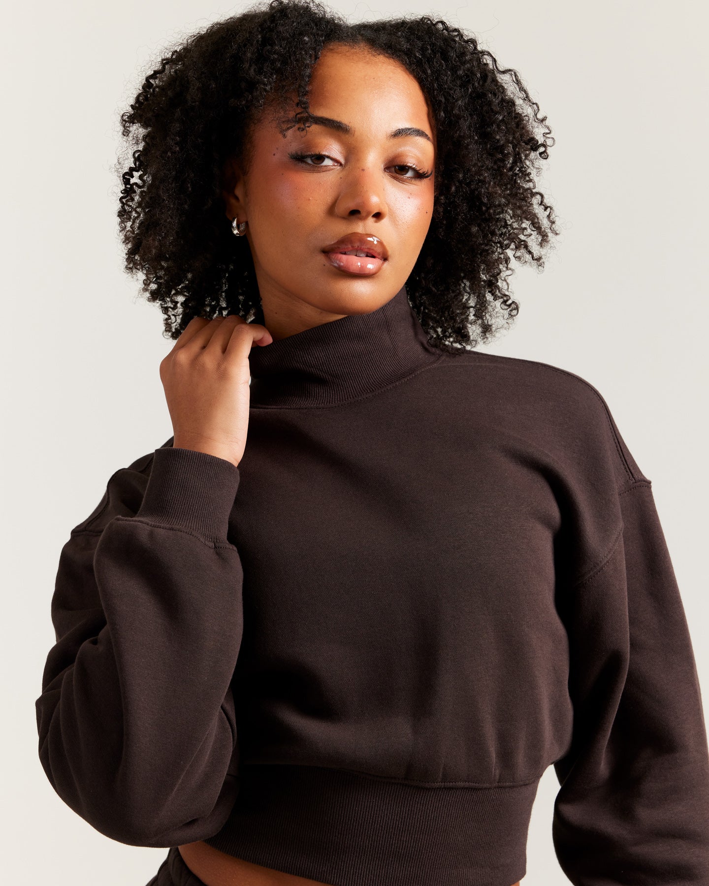 Omni Cropped Mock Neck - Coffee Bean - Image 4