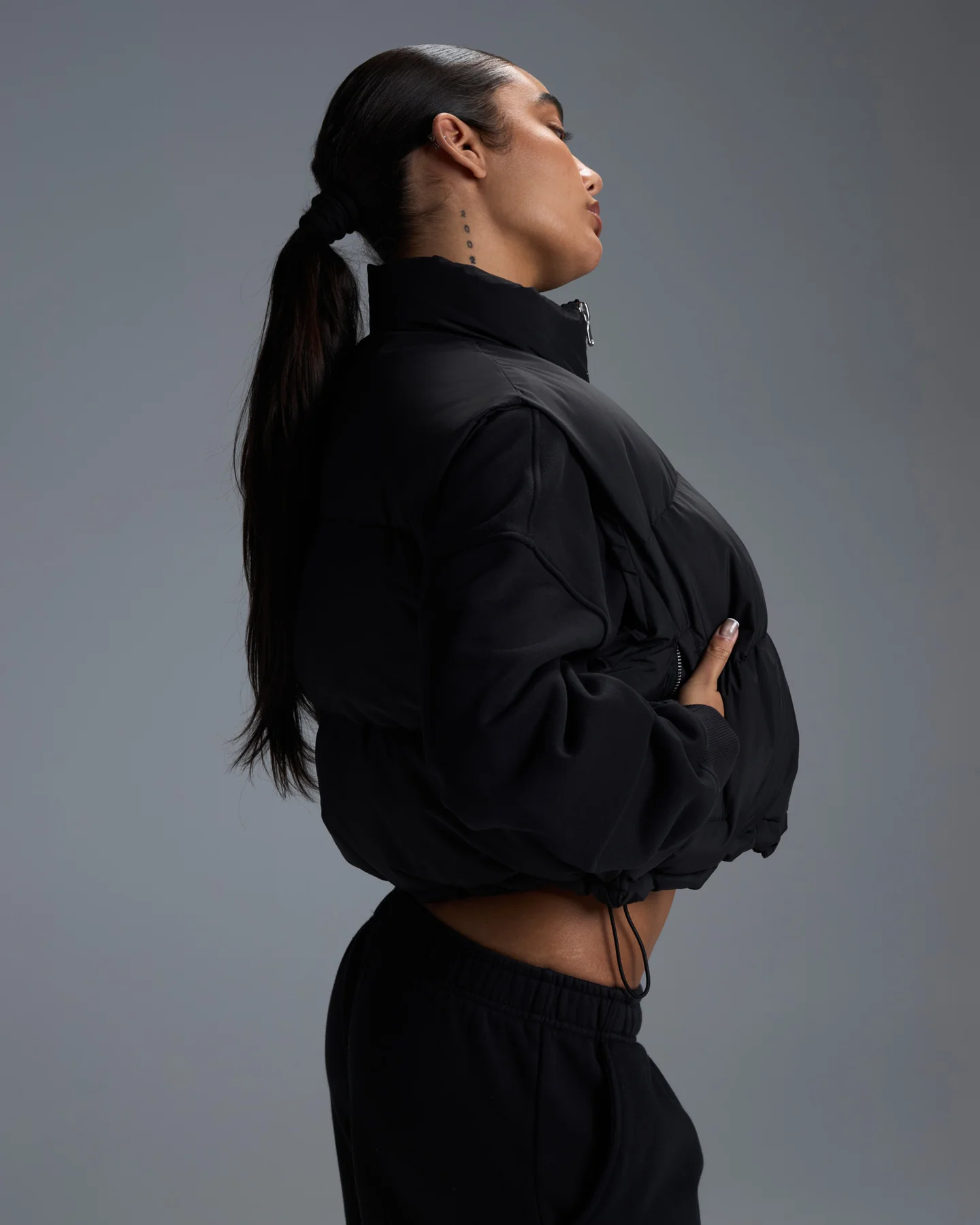 Premium Cropped Puffer Vest - Black - Image 2