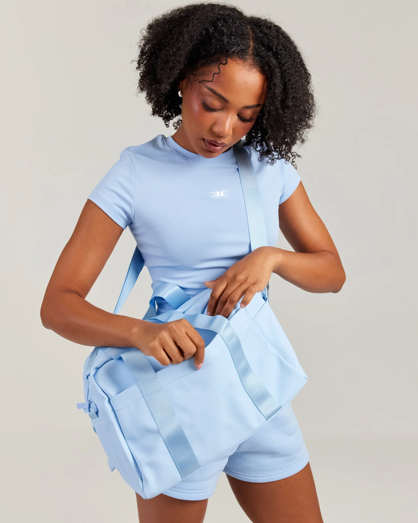 Regular Essentials Bag - Light Blue - Image 3