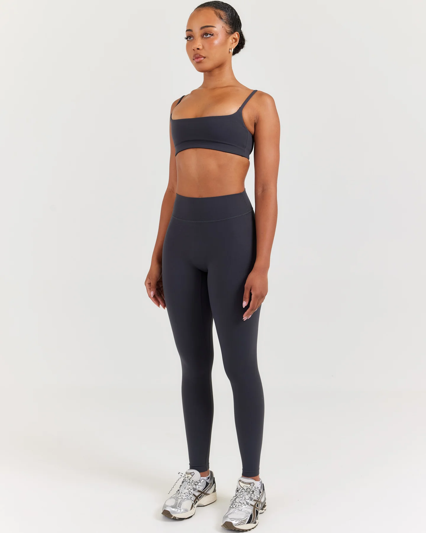Soléa Invisible Scrunch Leggings - Charcoal - Image 5