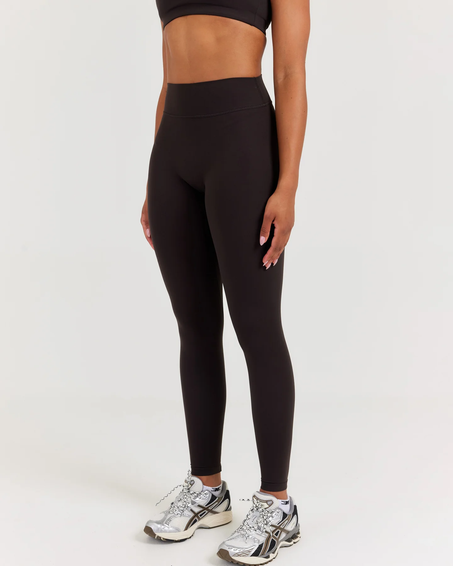 Soléa Invisible Scrunch Leggings - Coffee Bean - Image 3